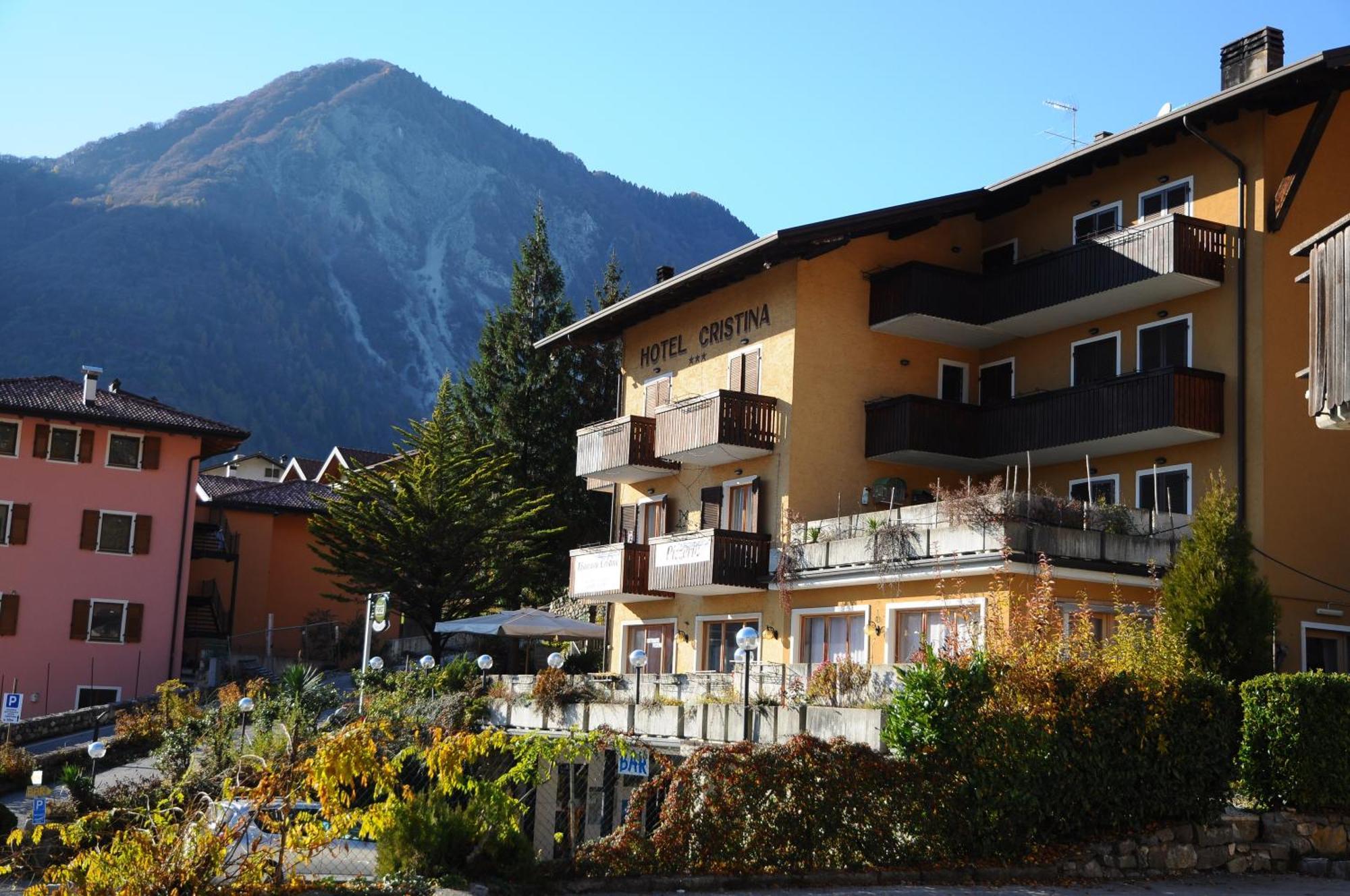 Hotel Cristina Tenno Extérieur photo