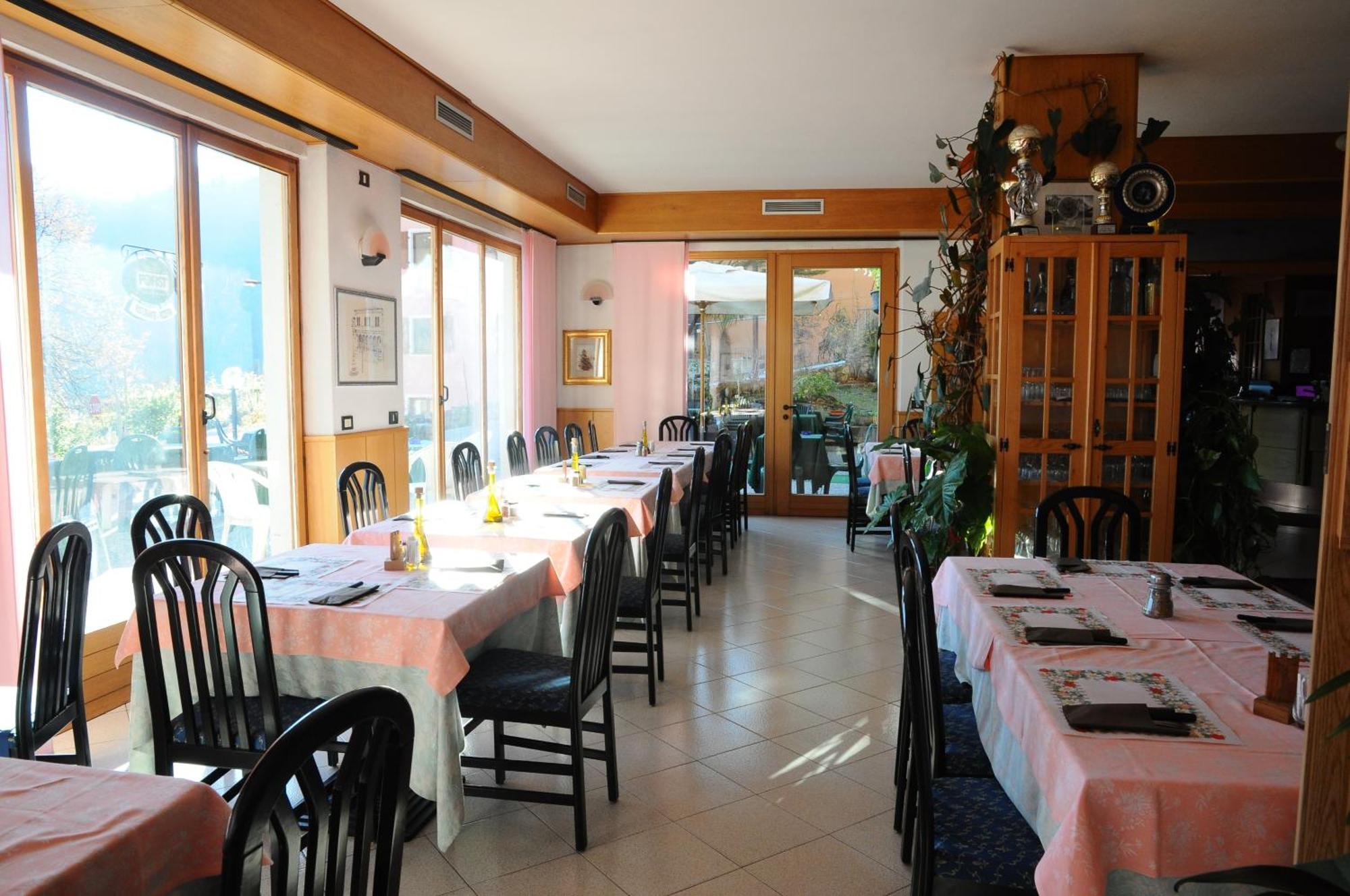 Hotel Cristina Tenno Extérieur photo