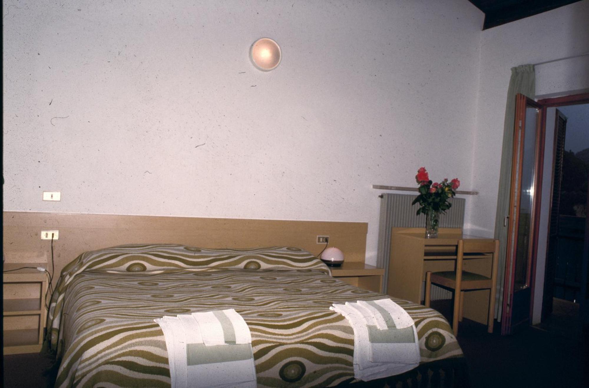 Hotel Cristina Tenno Chambre photo