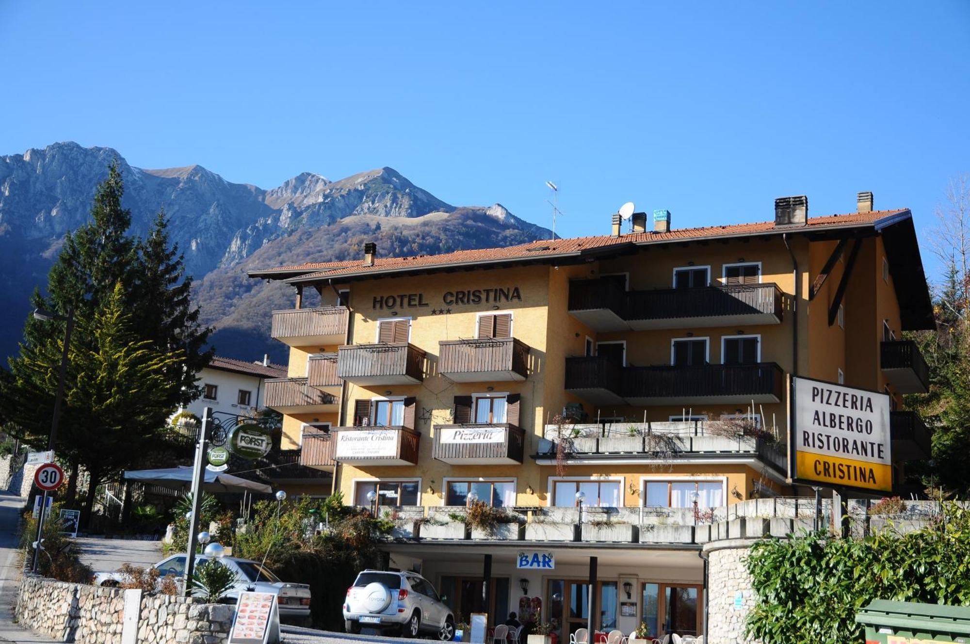 Hotel Cristina Tenno Extérieur photo