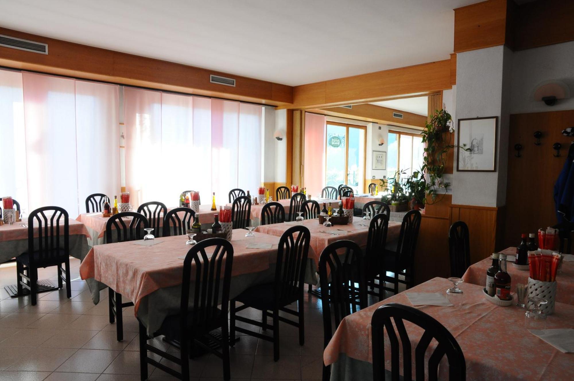 Hotel Cristina Tenno Extérieur photo